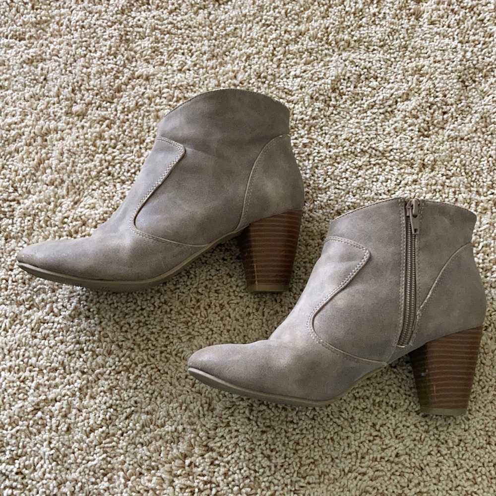 Chinese laundry booties